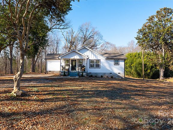 2nd image of 116 Hornets Nest Ct