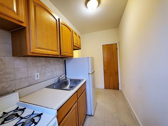 5th image of 34-05 34th St #3C