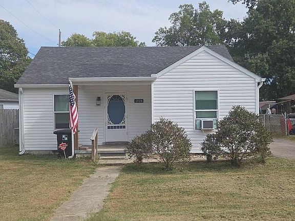 3rd image of 2129 Thomas Ave