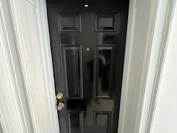 4th image of 67 Stuyvesant Ave #44E