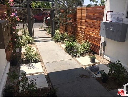 3rd image of 1549 W 224th St APT 203