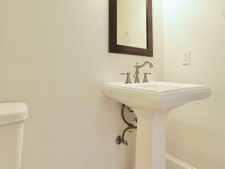 407 Josephine St — Photo 7