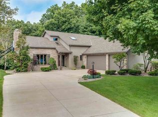 51765 Pebble Brooke Dr, Granger, IN 46530