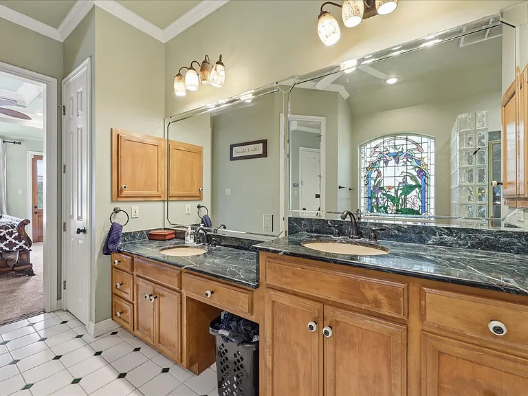 108 Wade St — Photo 13