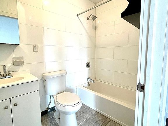 5th image of 283 W 115th St #4BB