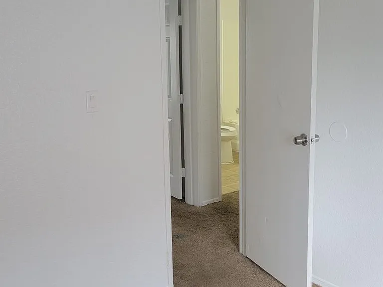 11810 Greenglen Dr — Photo 22