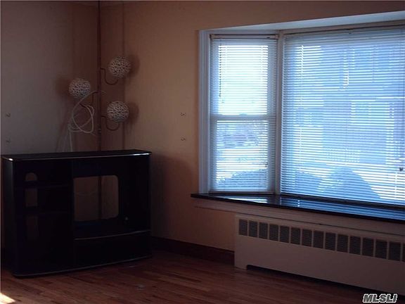 5th image of 237 Oakley Ave