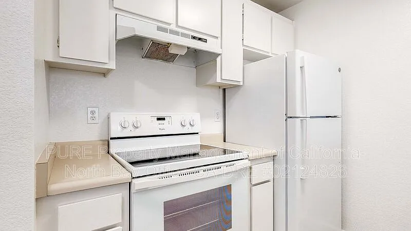 2 bed, 1.0 bath, 930 sqft, $2,320 — Photo 4
