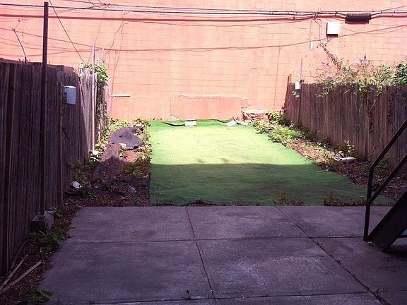4th image of 153 11th St #1