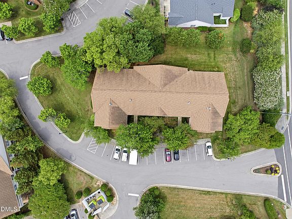 5th image of 1011 Bergman Dr