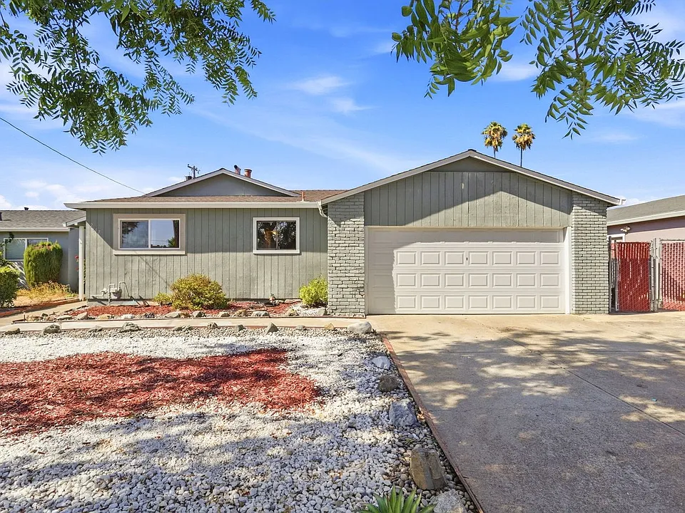 2997 Gay Ave