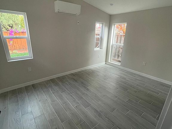4th image of 6290 Gunter Way #B