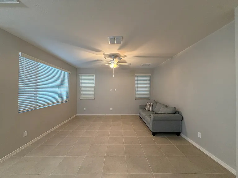 4138 E Jones St — Photo 18