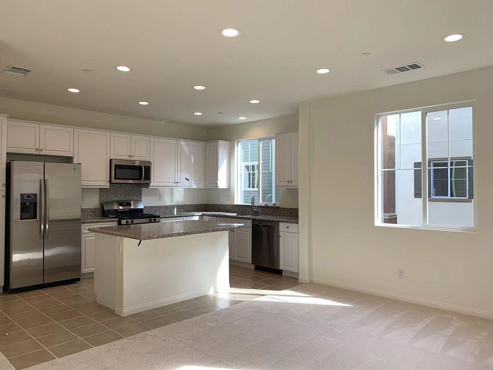 1st image of 2875 Apricot Ln