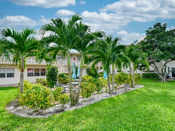 102 Coventry E #102, West Palm Beach, FL 33417
