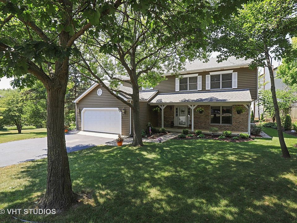 1st image of 988 White Pine Dr