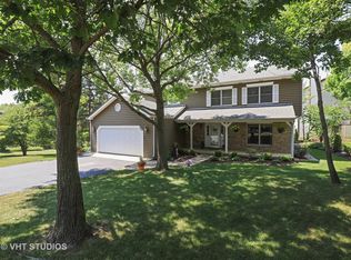 988 White Pine Dr, Antioch, IL