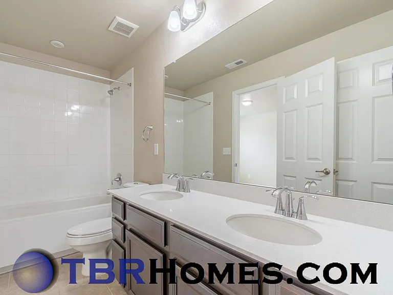 9521 Market Dr — Photo 24