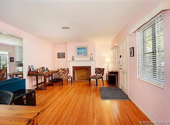 4th image of 1112 Manati Ave