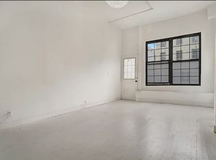290 Devoe St #1L, Brooklyn, NY 11211