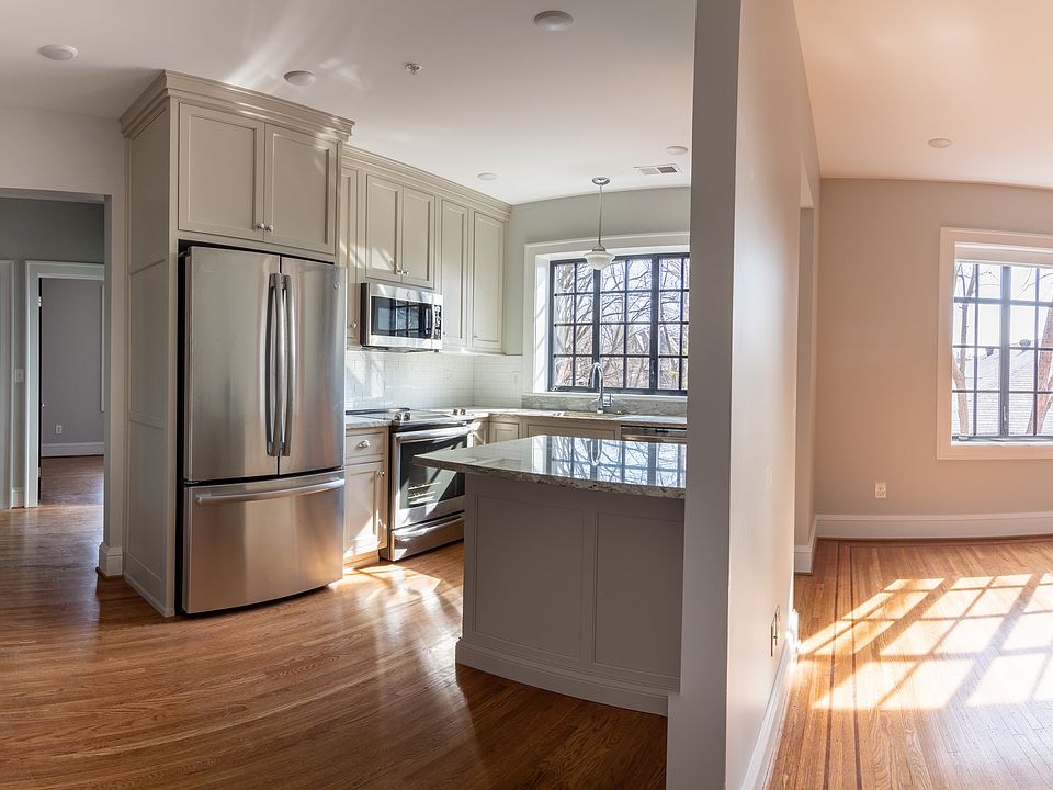 Kitchen & Dining Room