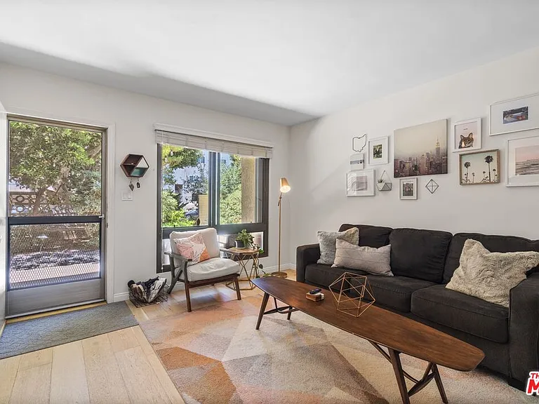 8630 Falmouth Ave #4 — Photo 2