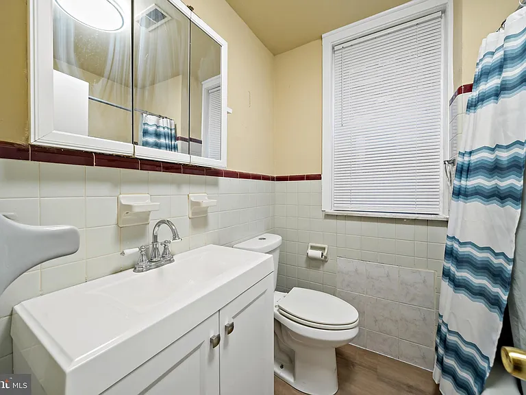 2118 S Broad St #2 — Photo 8