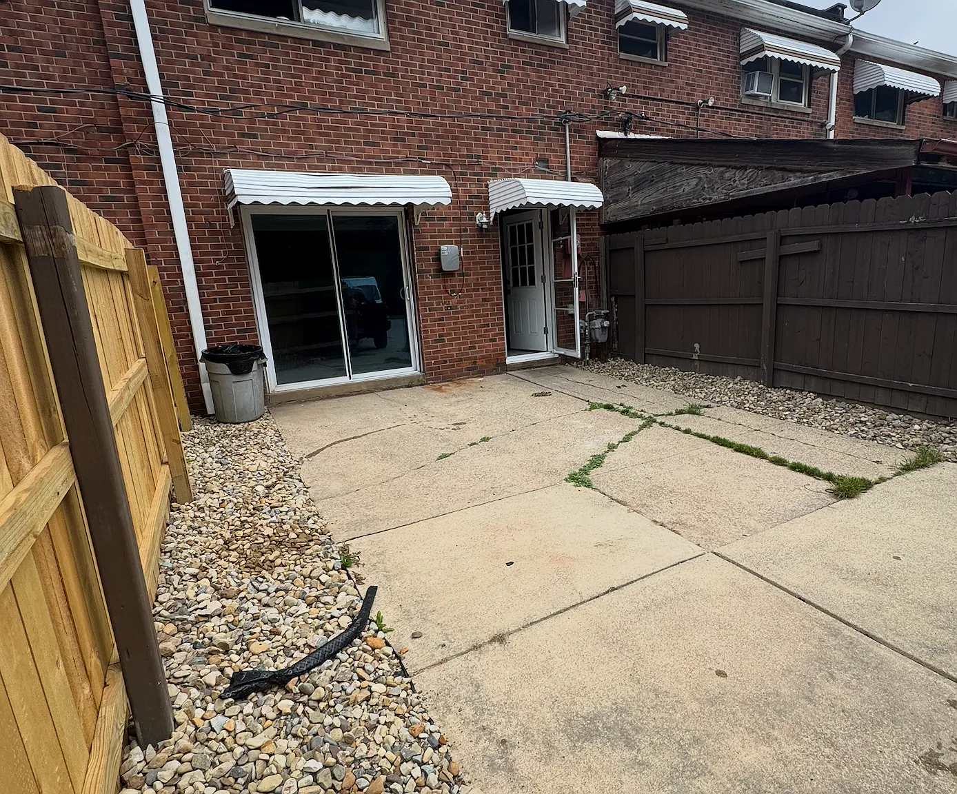 3 bed, 896 sqft, $1,275 — Photo 3