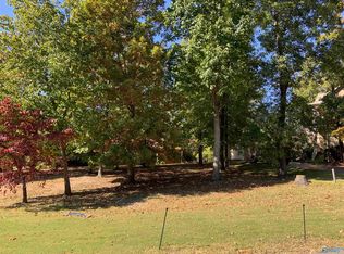 76 Ledge View Dr, Huntsville, AL 35802