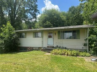 9540 Root Rd, Columbia Station, OH 44028