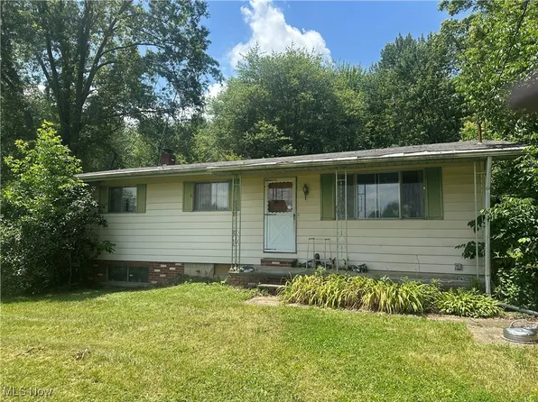 9540 Root Rd, Columbia Station, OH 44028