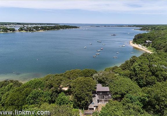 Beautiful Lagoon location with views out to Vineyard Sound