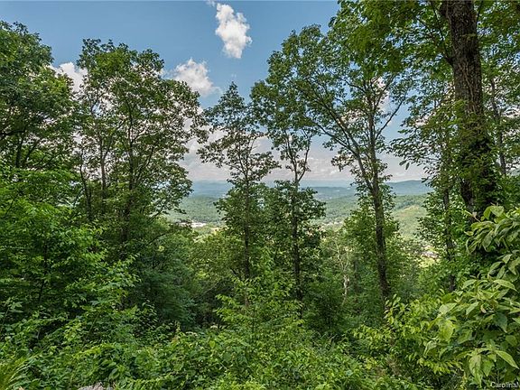 4th image of 104 Castanea Mountain Dr #4