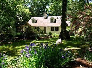 37 Range Rd, Norwalk, CT 06853