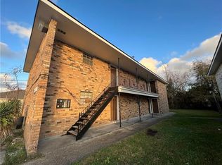 2009 Plaza Dr APT E, Chalmette, LA 70043