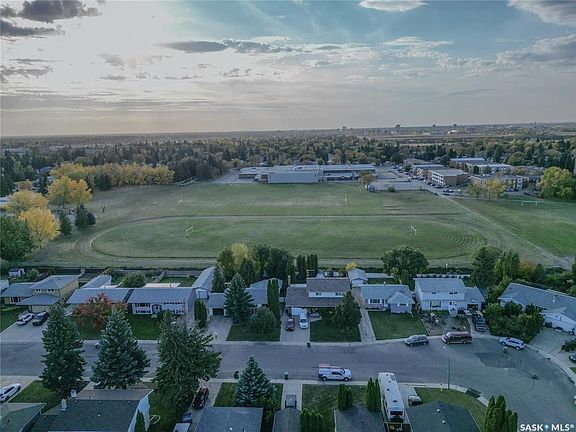 4th image of 158 Mount Allison Cres