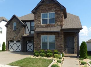 446 Carriage House Ln, Hendersonville, TN 37075