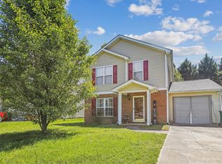 1143 Stonehenge Ln, Charlotte, NC 28216