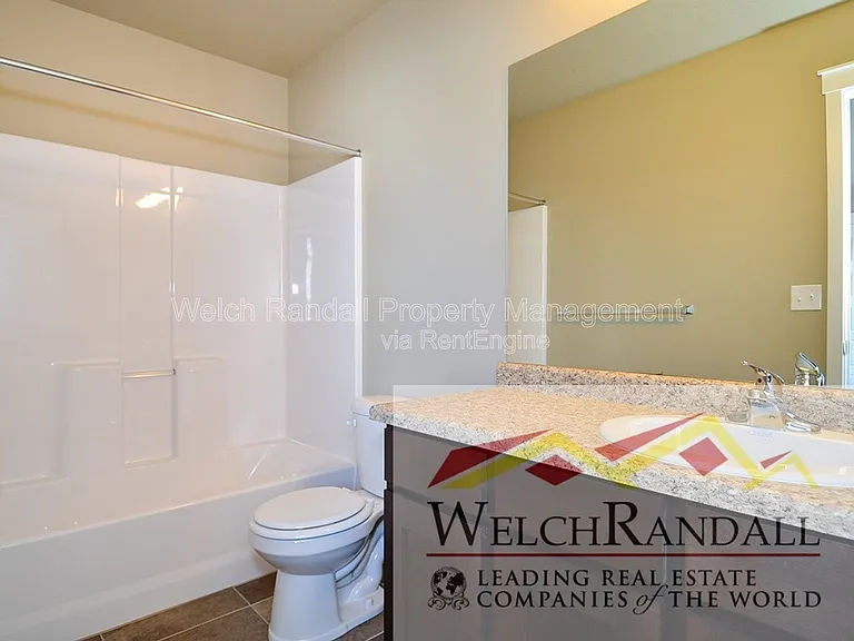 2433 Wellington Ave — Photo 13
