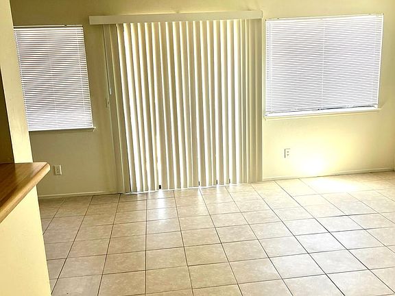 4th image of 3708 Scuba Cir #C