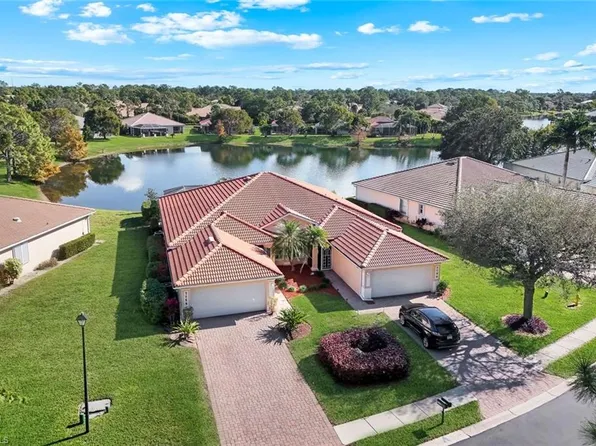 7755 Berkshire Pines DR, NAPLES, FL 34104