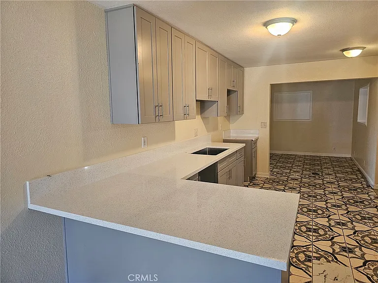 785 W Westward Ave — Photo 2