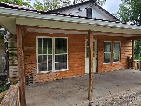 502 Healan Pl NW, Lenoir, NC 28645