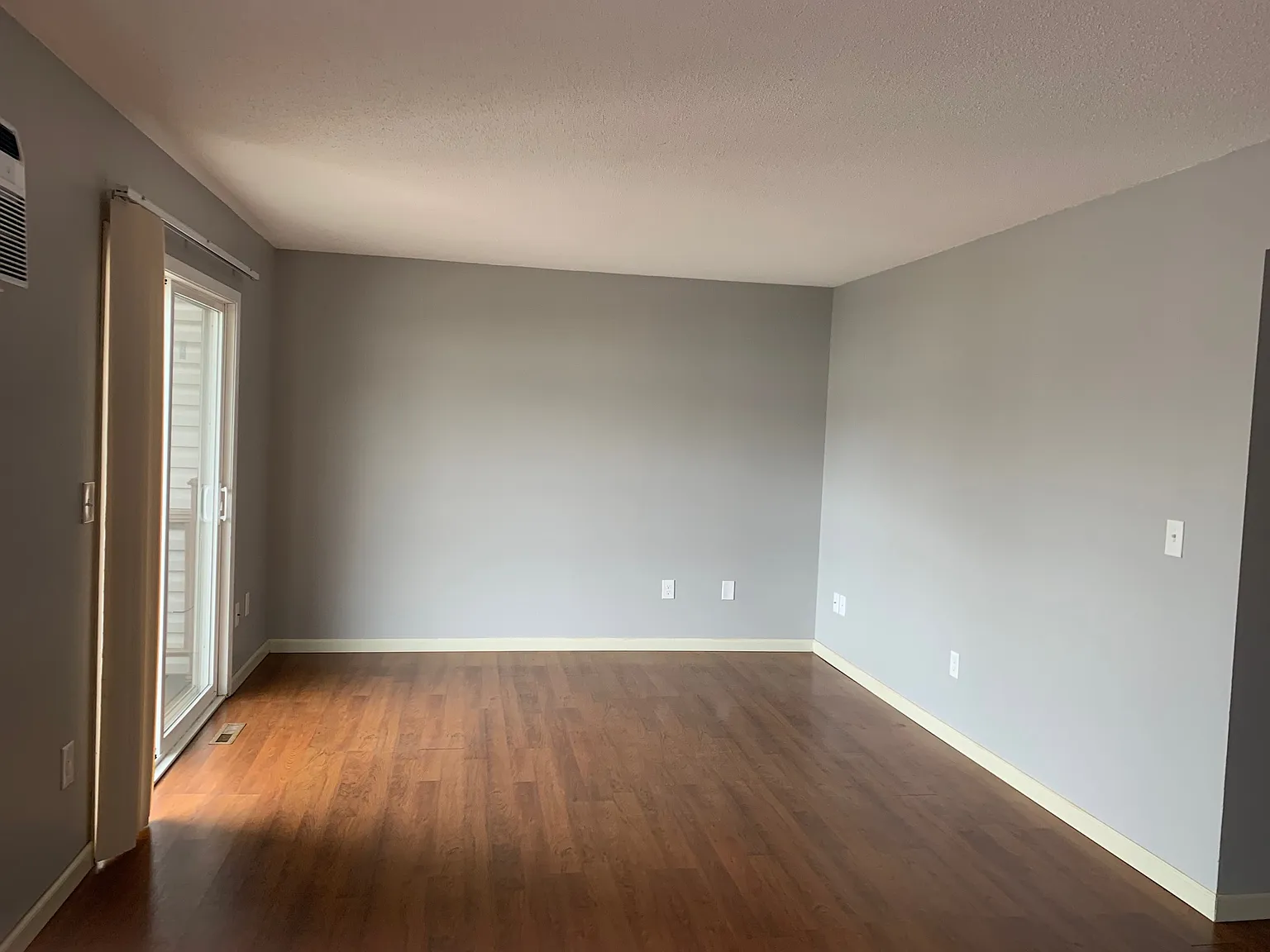 3 bed, 1100 sqft, $1,495 — Photo 3