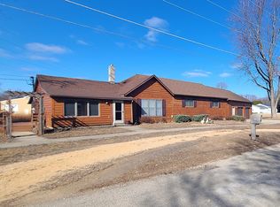 104 N East Ave, Amboy, IL 61310