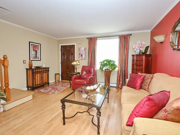 1594 Independence Avenue image 6 of 26