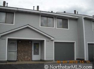 3234 Hill Ridge Dr, Eagan, MN 55121