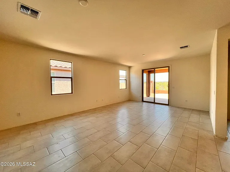 10004 E Lebaron Dr — Photo 4