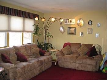 3rd image of 82 Yellowwood Dr