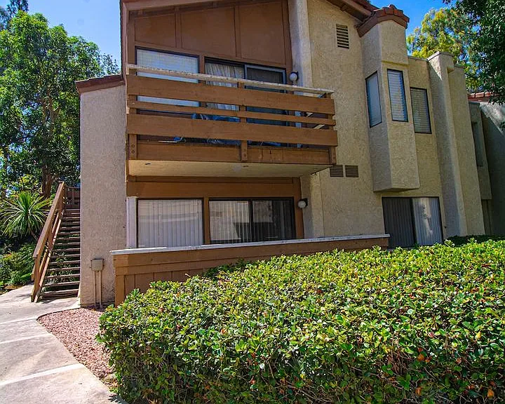 22840 Hilton Head Dr #127 — Photo 38
